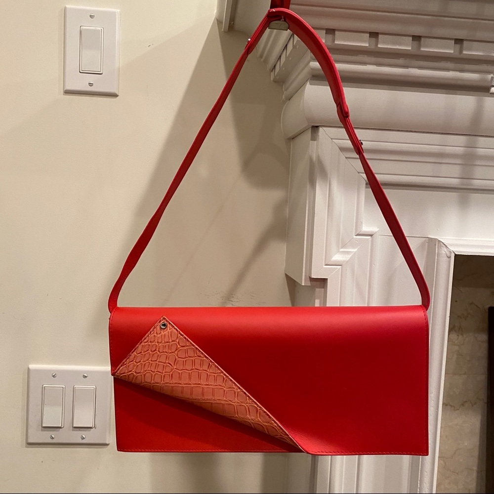Perrin Paris La Vintage Pli Clutch Removable strap